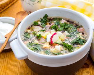 Окрошка на квасе с колбасой