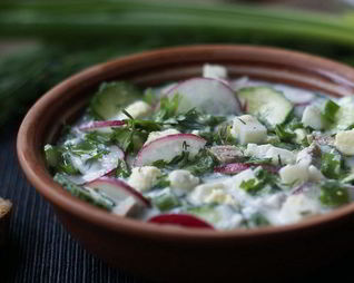 Окрошка на квасе с редисом