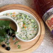 Рецепт Окрошки с морковной ботвой и белым квасом