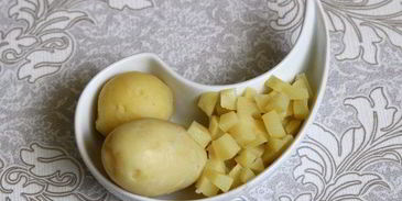 окрошка с морковной ботвой и белым квасом