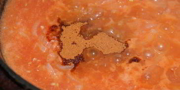 острый томатный суп с фасолью