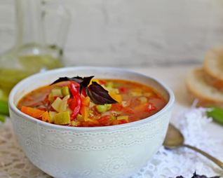 Легкий летний овощной суп
