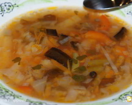 Овощной суп с грибами и баклажаном