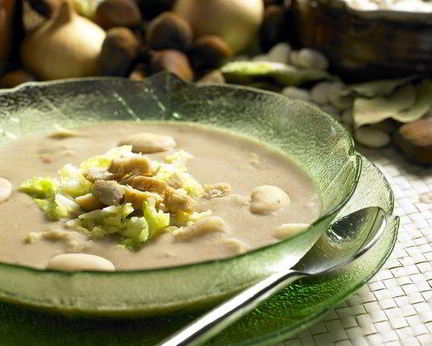 Овощной суп с каштанами и грибами