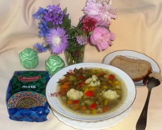 Овощной суп с машем и цветной капустой