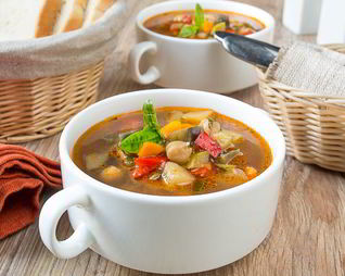 Овощной суп с нутом и лимоном