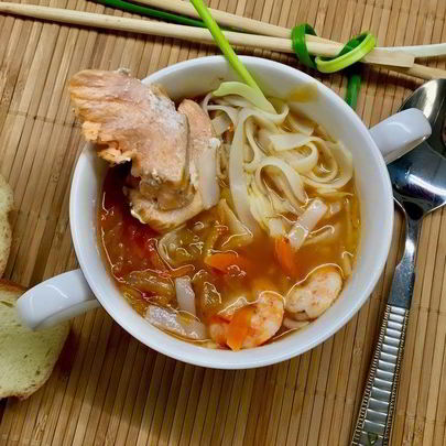 Рыбный суп-лапша с овощами