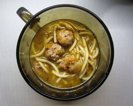 Суп с вермишелью, овощами и фрикадельками