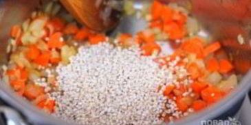 перловый суп с солеными огурцами