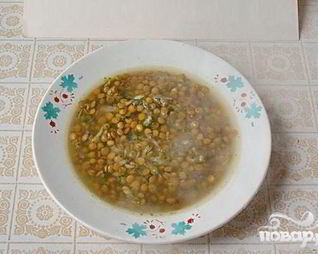 Чечевичная похлебка с сельдереем и шпинатом