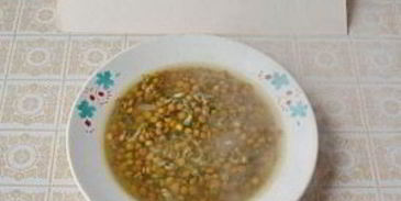 чечевичная похлебка с сельдереем и шпинатом