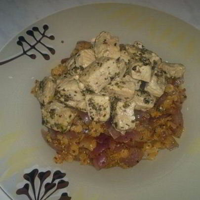 Густая чечевичная похлебка с луком и горчицей и тушеная свинина по-деревенски