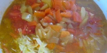 марокканская овощная похлебка с гренками