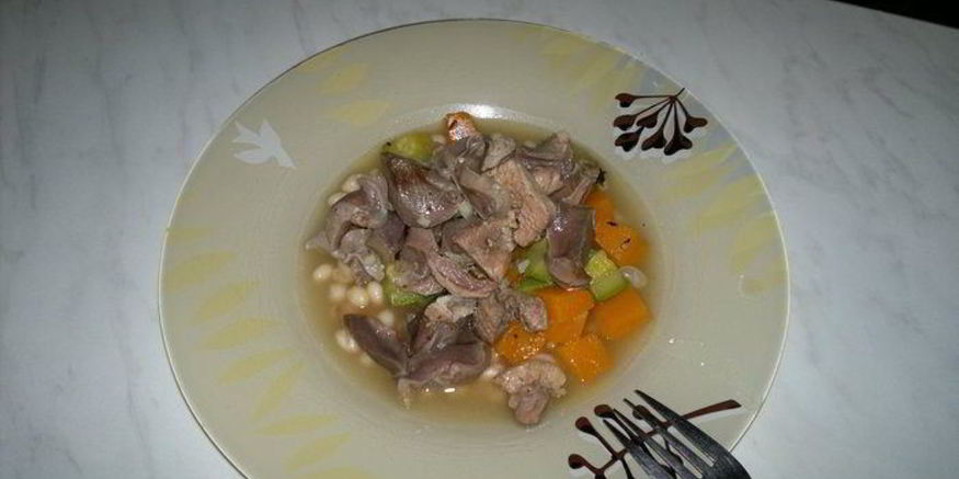 Рецепт похлебки с индюшачьими желудочками, бедром и овощами