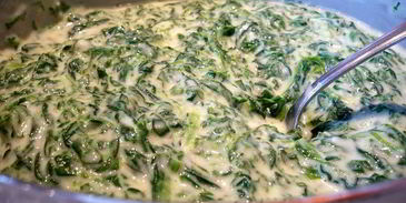 похлебка с семгой и шпинатом под домашним слоеным тестом очарована, околдована