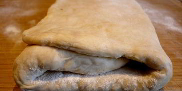 похлебка с семгой и шпинатом под домашним слоеным тестом очарована, околдована