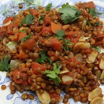 Пряная чечевичная похлебка с миндалем