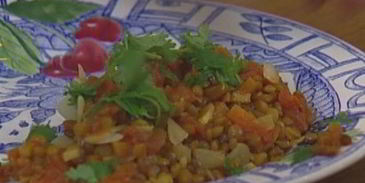 пряная чечевичная похлебка с миндалем