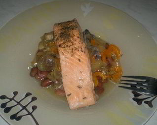 Рыбно-бобовая похлебка со сладким перцем и лесными грибами