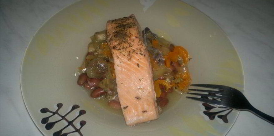 Рецепт рыбно-бобовой похлебка со сладким перцем и лесными грибами