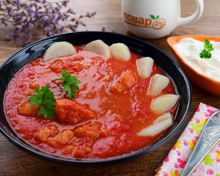 Томатная похлебка с рыбой и картофелем