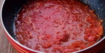 томатная похлебка с рыбой и картофелем