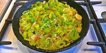 рассольник ленинградский с мясом перловкой и огурцами