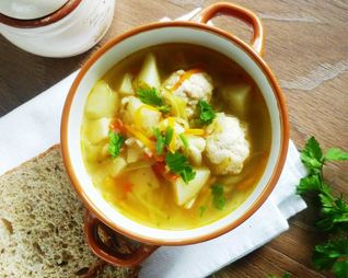 Рассольник с куриными фрикадельками