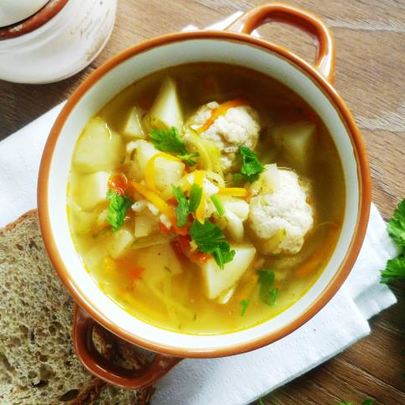 Рассольник с куриными фрикадельками
