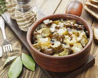 Рассольник с почками на говяжьем бульоне