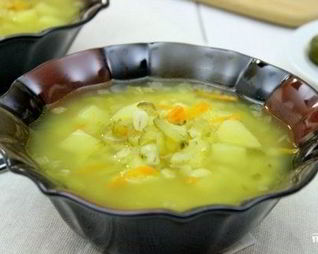 Вегетарианский рассольник с перловкой