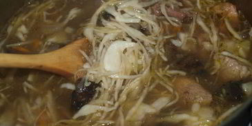 кислые щи с сухими грибами