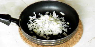 постные щи с фасолью, консервированной и капустой