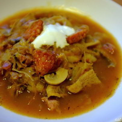 Щи из кислой капусты с грибами