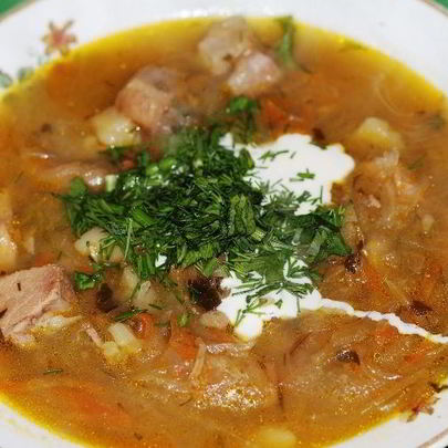 Щи из кислой капусты в мультиварке