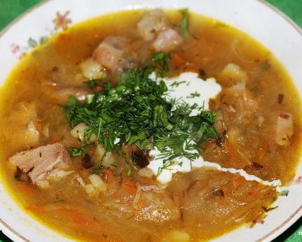 Щи из кислой капусты в мультиварке