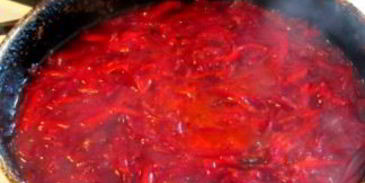 щи из красной капусты