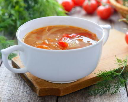 Щи из молодой капусты с помидорами