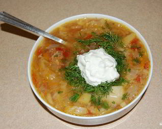 Щи из свежей капусты со свининой