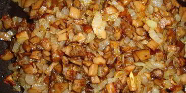 щи кислые грибные