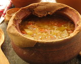 Щи на утином бульоне в горшочке