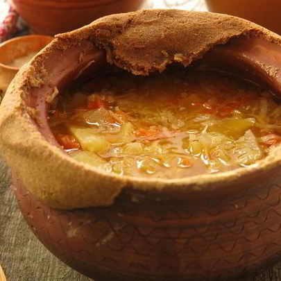 Щи на утином бульоне в горшочке