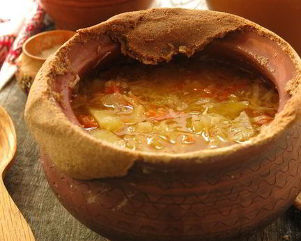 Щи на утином бульоне в горшочке