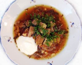 Щи полные по Похлебкину в горшочке с говядиной и грибами