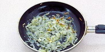 щи с рыбными консервами