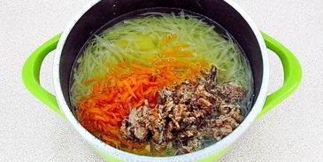 щи с рыбными консервами