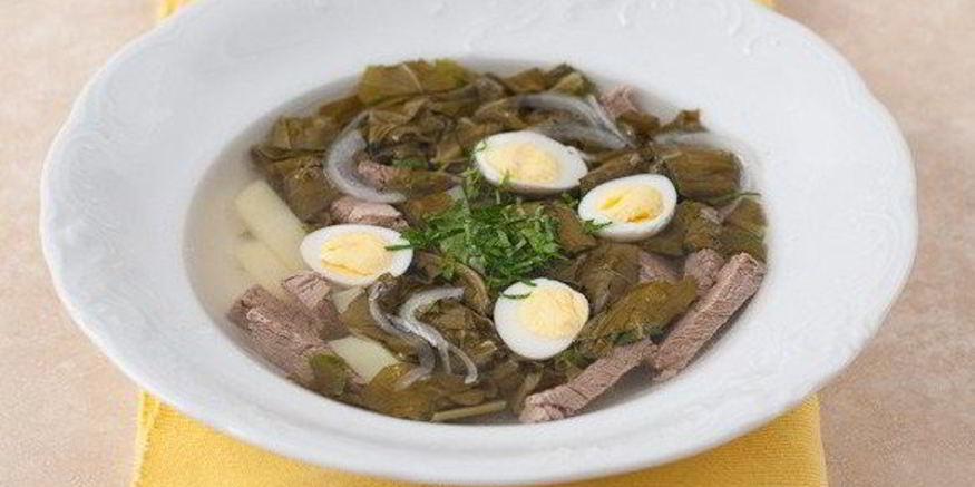 Рецепт щей щавелевых с говядиной и перепелиными яйцами