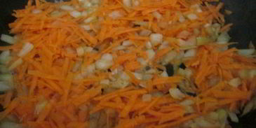 щи со свиными ребрами и яблоком