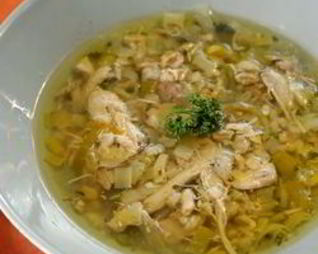 Шотландский куриный суп с луком-пореем