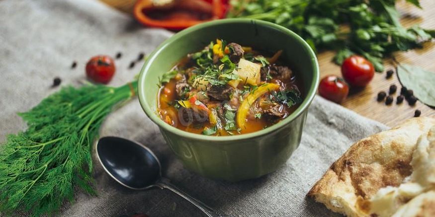 Рецепт шурпы из говядины в кастрюле